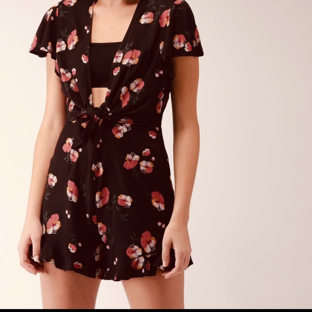 Forever 21 Floral Romper M
